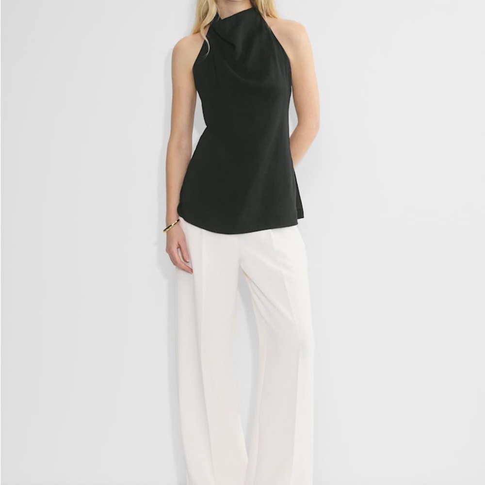 Aritzia Effortless Pant in size 2